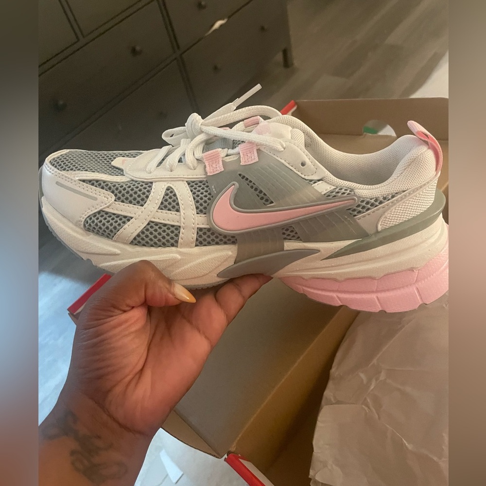 Nike V2K Run Shoes - Light Pink and White